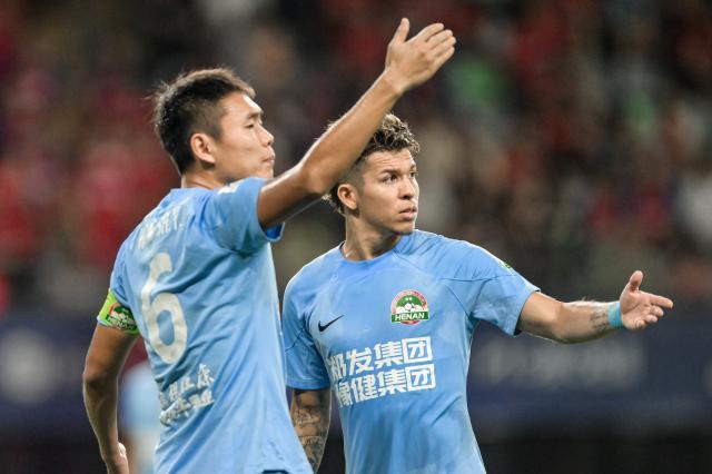 星空体育首页-【中超】廖均健闪电染红王上源破门 梅州0比3河南