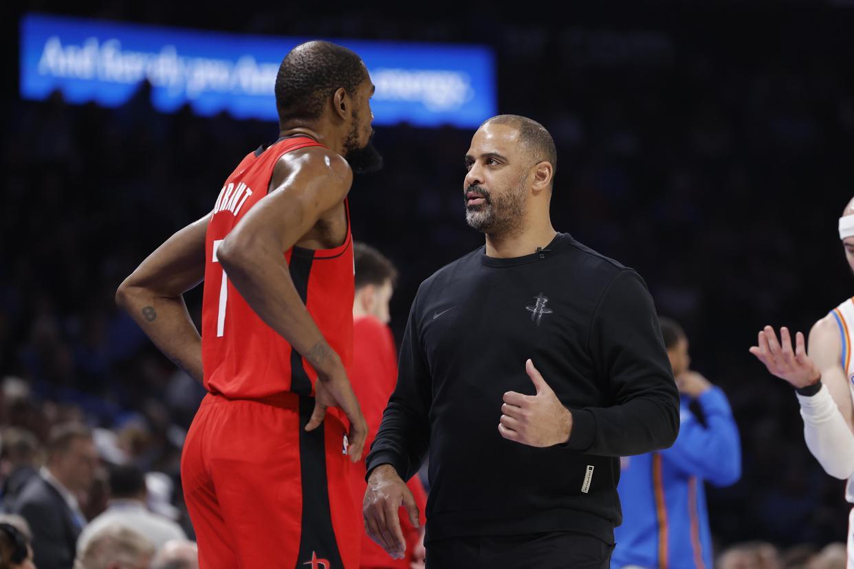 奥科吉再获重用！火箭新2阵亮相：主打1大4小阵容，护筐三分兼顾