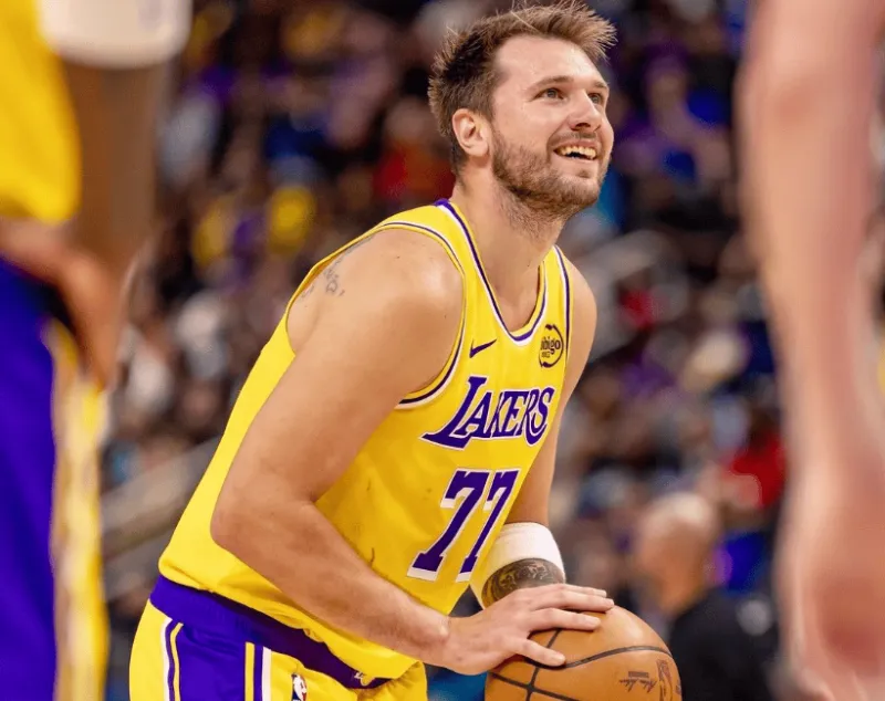 星空体育平台-得分手！东契奇目前连续21场20+、连续13场30+、连续3场40+