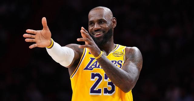 星空体育APP-湖人正式锁定季后赛席位 詹姆斯生涯19次进入季后赛历史第一