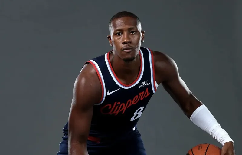 伦纳德：他上场就带着防守对方核心的心态，让对手非常难受